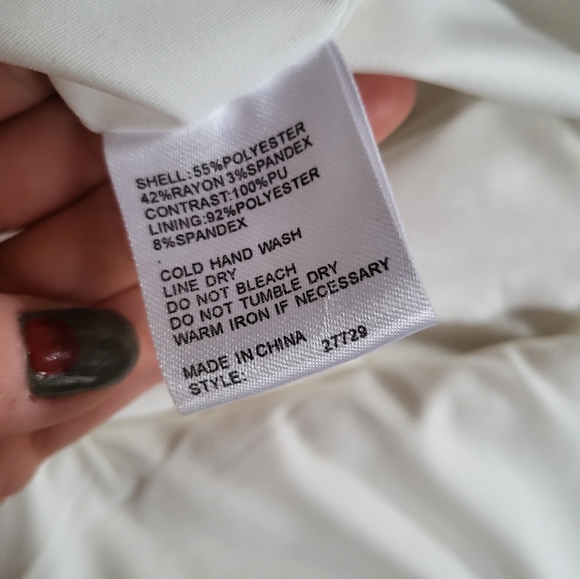 Chic Sheike white textured leather pencil skirt - Picture 6 of 6